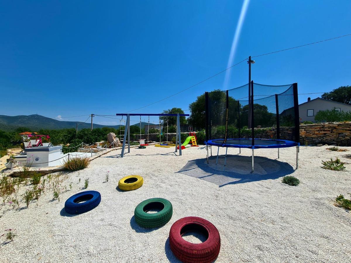 Вілла House Camellia With Fenced Pool And Playground Blizna Donja Екстер'єр фото